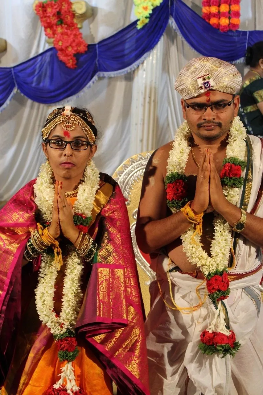 Tamil Hindu matrimony success couple featured for Brahmin Vokkaliga Veerashaiva Lingayat Arya Vysya Reddy Kumbara Kuruba Golla Naidu Nayaka Kapu Padmashali Vishwakarma Maratha Ediga and Kodava families from Chennai Tamil Nadu